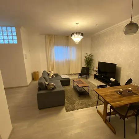 Apartamento The Pearl - Your Stylish Cozy And Modern Flat,in The Heart Of South Tenerife,just 3 Minutes From And Natural Pools Alcalá la Real